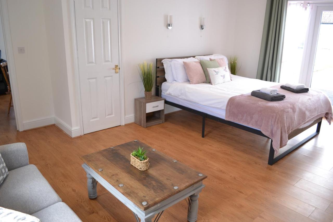 Number 1 Lytton Tree Lodge Reydon Ngoại thất bức ảnh